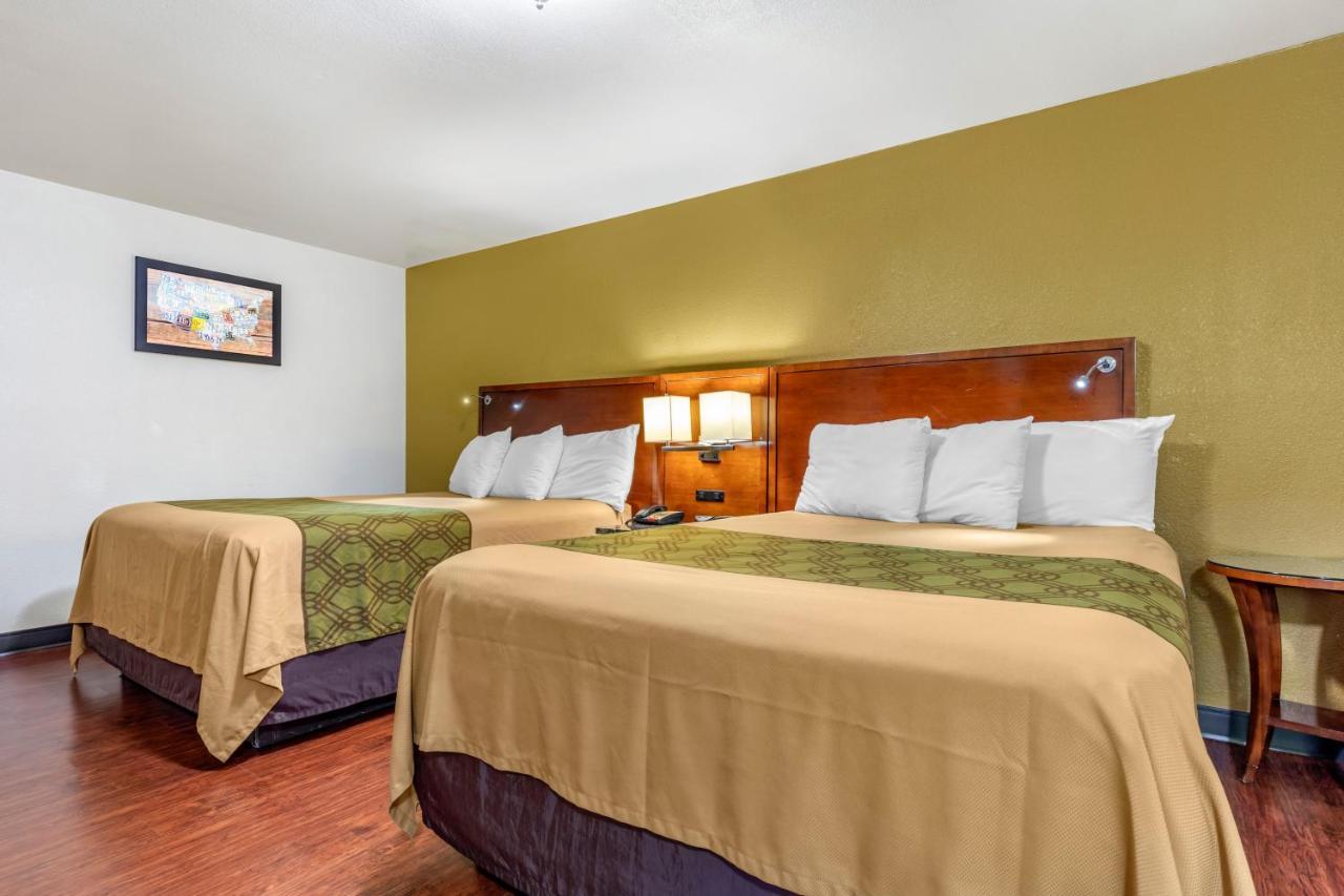 Rose City Inn & Suites Tyler Exteriör bild